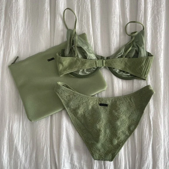 Triangl Lina Rainforest Bikini - Picture 3 of 6